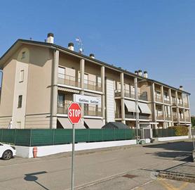 Immobile in asta di 198 m² con 3 locali e box auto