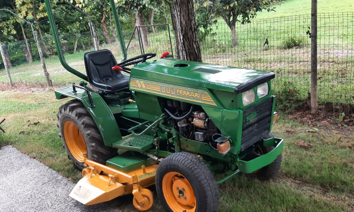 Trattore Ferrari 800