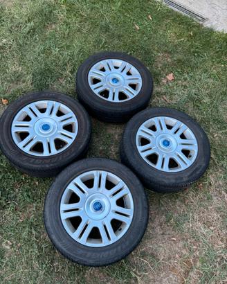 Cerchi in lega 15” Fiat