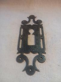 Bocchetta da portone antica.