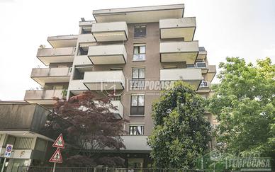 4 LOCALI TRASFORMATO IN AMPIO 3 LOCALI