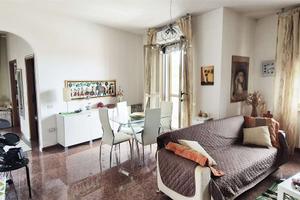 POGGETTO - 4 VANI PIANO 2° CON CANTINA E GIARDINO