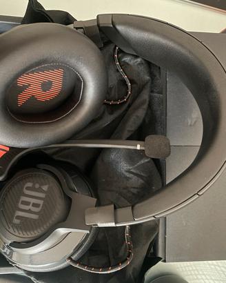 Cuffie gaming JBL Quantum 610 wireless mai usate