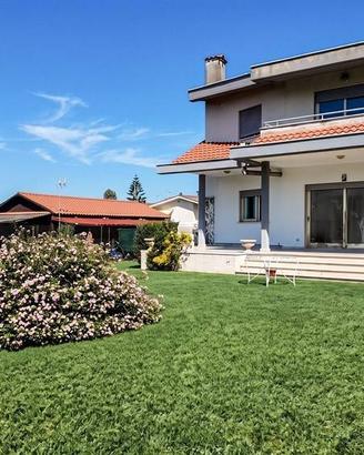 Villa di 163 m² con 5 locali a Anzio