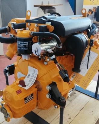 entrobordo VETUS 29 HP tre cilindri