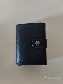 portafoglio fatto a mano in pelle 