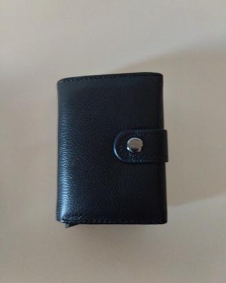 portafoglio fatto a mano in pelle 