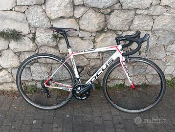 Bici da corsa Focus Cayo