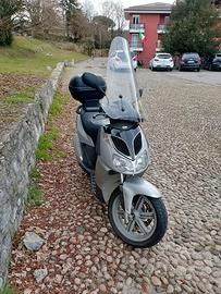Aprilia sportcity 200 cc
