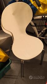 2 sedie moderne in legno e metallo