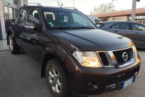 Nissan Navara 2.5 dCi 190CV 4 porte Double Cab LE