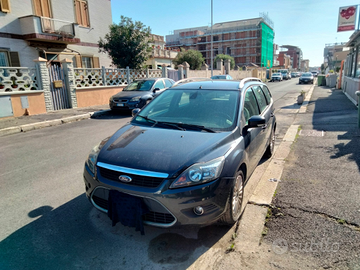 Ford Focus GPL station wagon