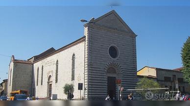 POSTO AUTO IN A PISTOIA