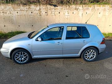 Golf 4 1600BENZINA/ GPL