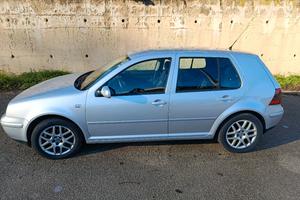 Golf 4 1600BENZINA/ GPL