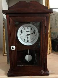 Orologio a pendolo, cassa in legno, marca BINO