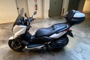 Yamaha X-Max 400