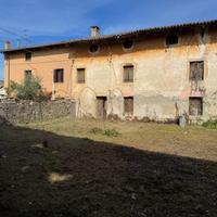 AMPIO RUSTICO CON GIARDINO