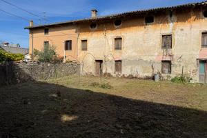 AMPIO RUSTICO CON GIARDINO