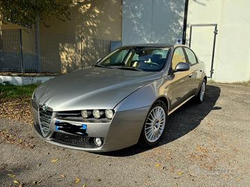 Alfa Romeo 159 1.9 JTDm 16V Exclusive