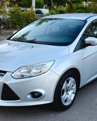 Ford Focus Gpl se garantita 12 mesi ok neopatentat