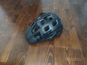 Casco Lazer MTB nero opaco con visiera - Ottime co