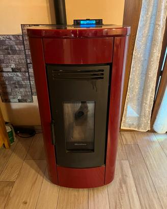 Stufa ad aria a Pellet Extraflame Klaudia Bordeaux
