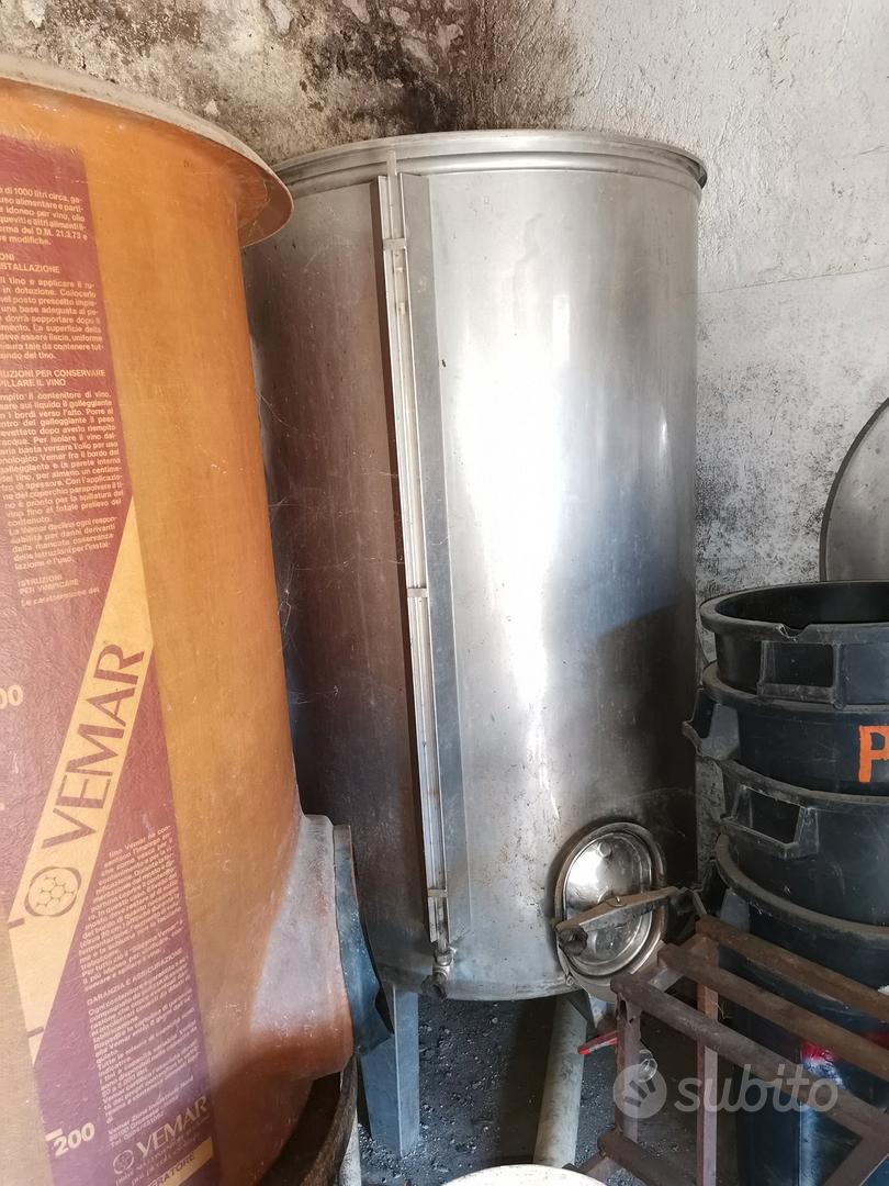 botte acciaio inox per vino, acqua, olio 1000 lt - Arredamento e Casalinghi  In vendita a Rieti