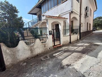 Zona Pitera' App. in Villa con 500mq di giardino