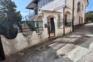 Zona Pitera' App. in Villa con 500mq di giardino