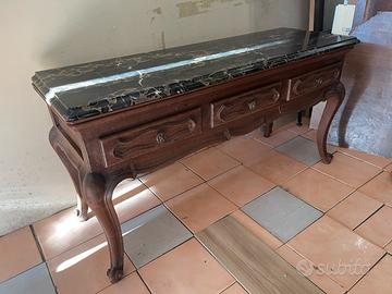 Elegante consolle in legno con piano marmo
