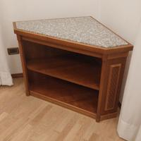 Mobiletto angolare in granito