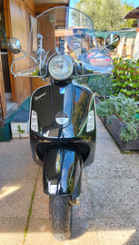 Vespa Gts 250