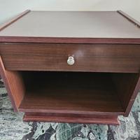 Comodino basso marrone €30