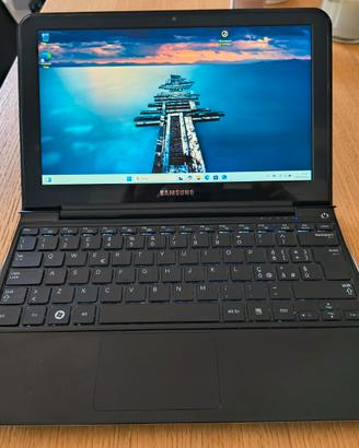 SAMSUNG 9 NP900X3A 13.3" Intel I3 1.33Ghz 2GB 60GB