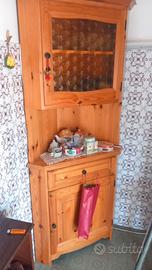 ANGOLIERA +TAVOLINO+PIATTAIA