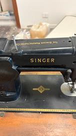 Macchina da cucire d'epoca Singer