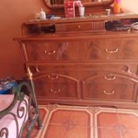 cassettiera e specchio 