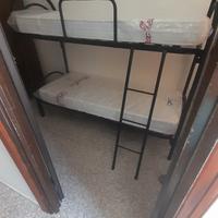 LETTO A CASTELLO NERO COMPLETO DI 2 MATERASSI 