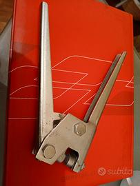 Pinza serra piombi