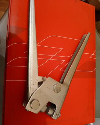 Pinza serra piombi