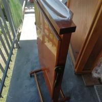 servo muto stira pantaloni