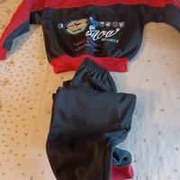 Due tute e una felpa