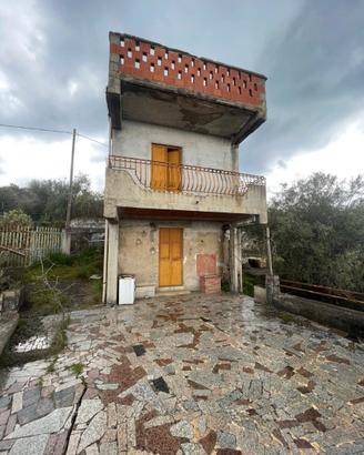 Villetta in periferia ad Adrano