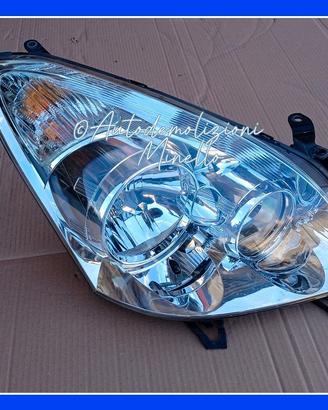 Fari anteriori per TOYOTA Corolla Verso 07-09
