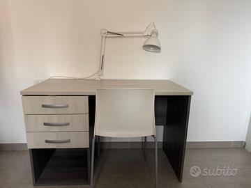 Scrivania moderna con 3 cassetti + sedia