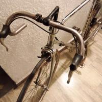 bici da corsa marcata Gimondi ha molti anni 