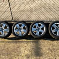 Pneumatici invernali completi cerchi Audi A3 e A4 