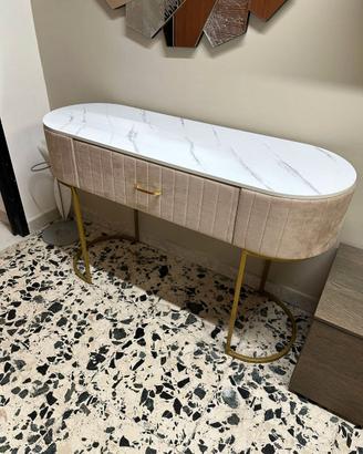 INGRESSO IN VELLUTO BEIGE E TOP EFFETTO MARMO