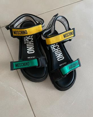 Scarpe Moschino N.32